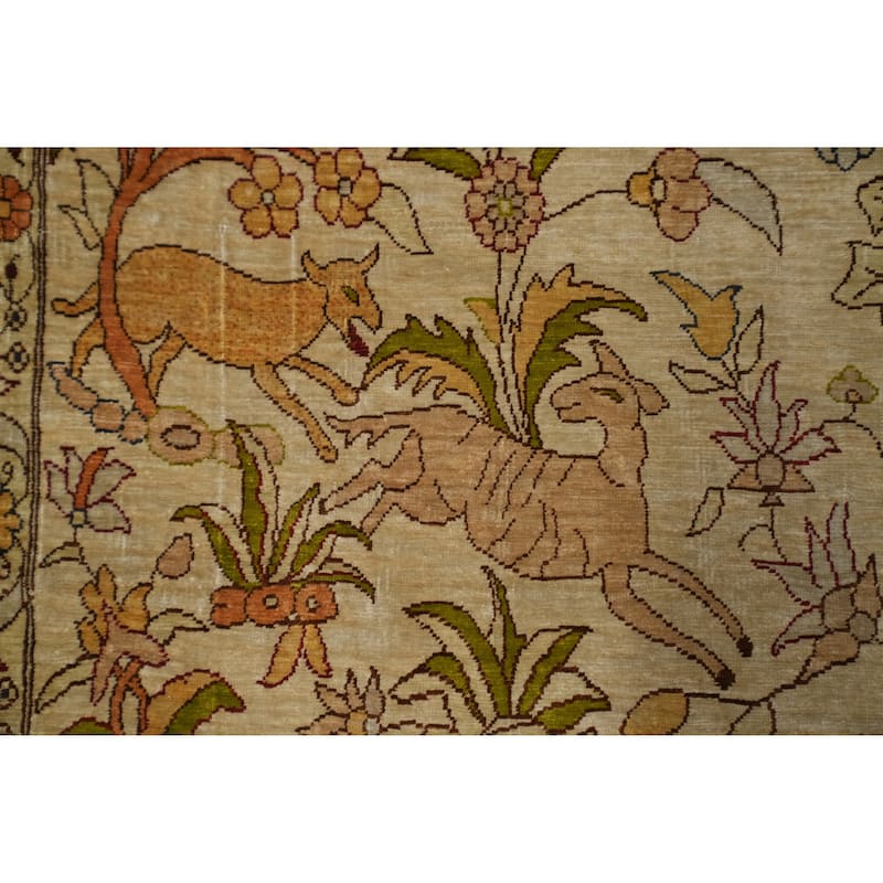 Hand Knotted Traditional Silk Beige Floral Area Rug - 5' 7'' X 3' 4''