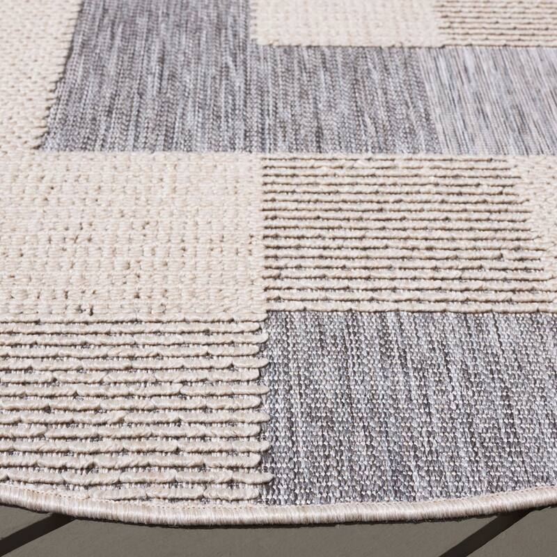 SAFAVIEH Milos Gilda Casual Rug