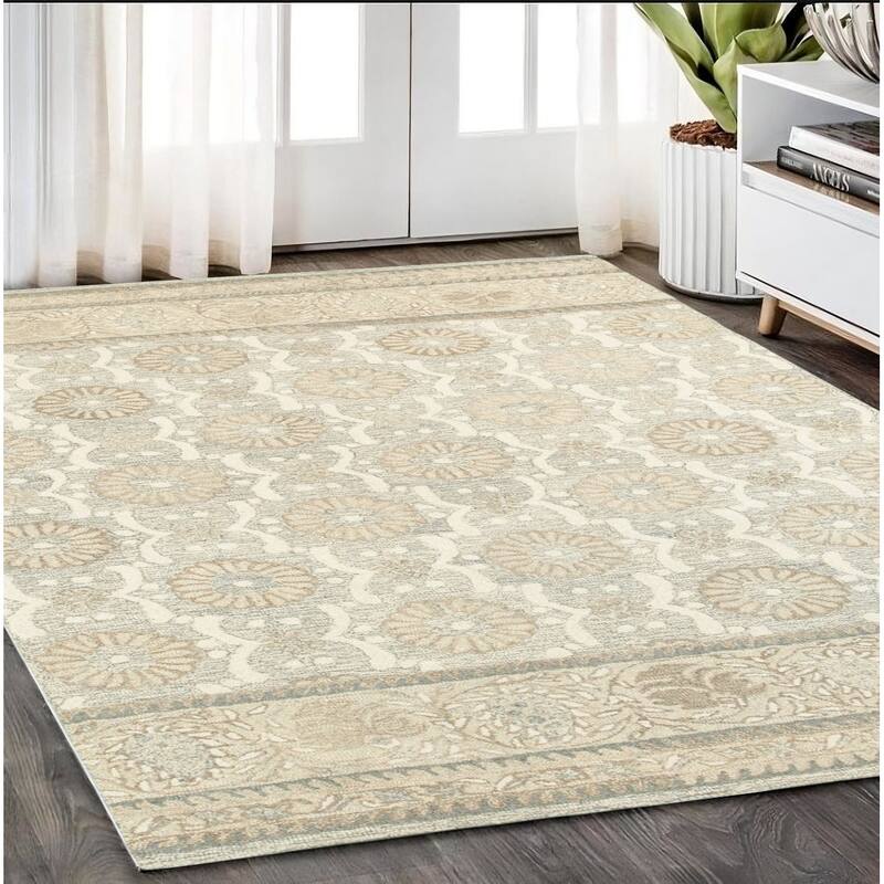 HomeRootsFloral Scandinavian Rectangle Area Rug - 95.67' X '55.91' X '0.39