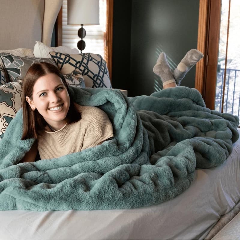 Minky Designs Luxuriously Soft Chic Minky Faux Fur Blankets