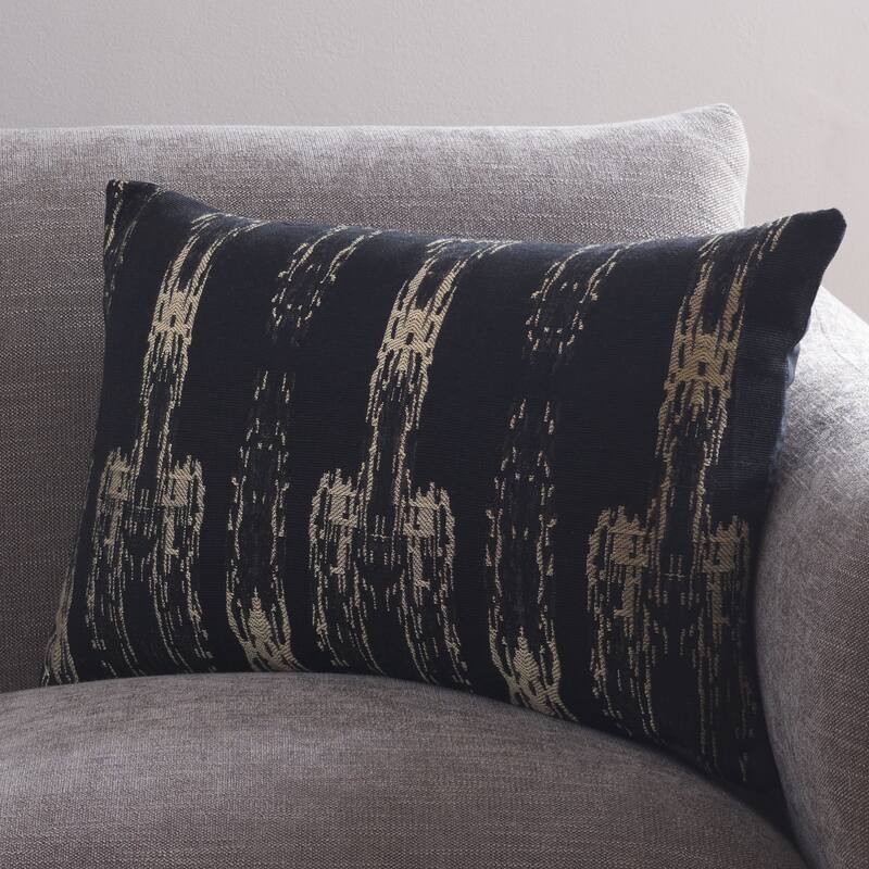 SAFAVIEH Home Zoelle Black/Natural Cotton/Viscose Lumbar Pillow - Black/Natural - 15 x 23-inch Rectangle