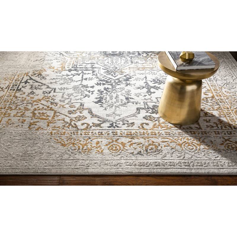Livabliss Traditional Aisha Medallion Area Rug