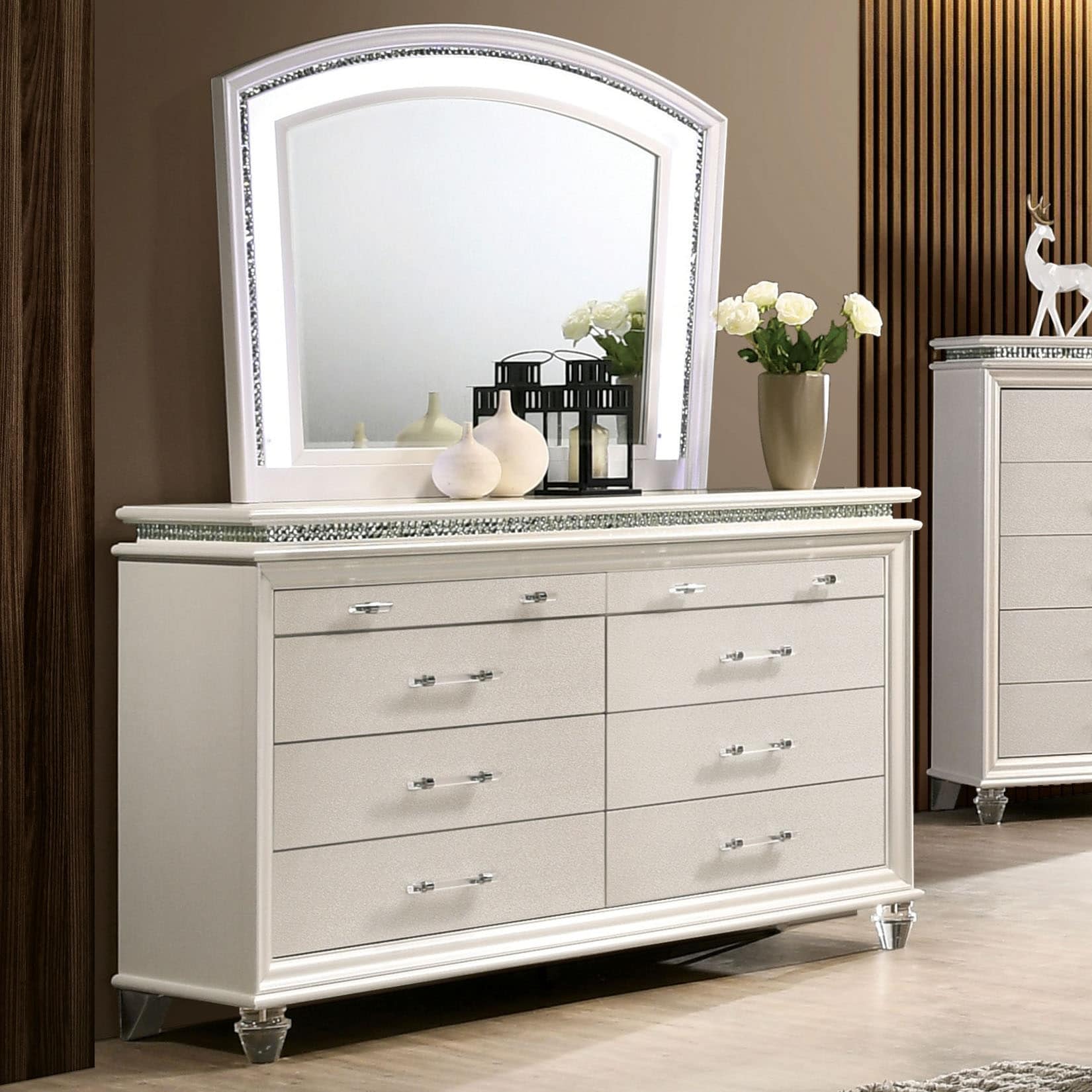 Furniture of America Xian Glam 2-piece 8-Drawer Dresser and Mirror Set