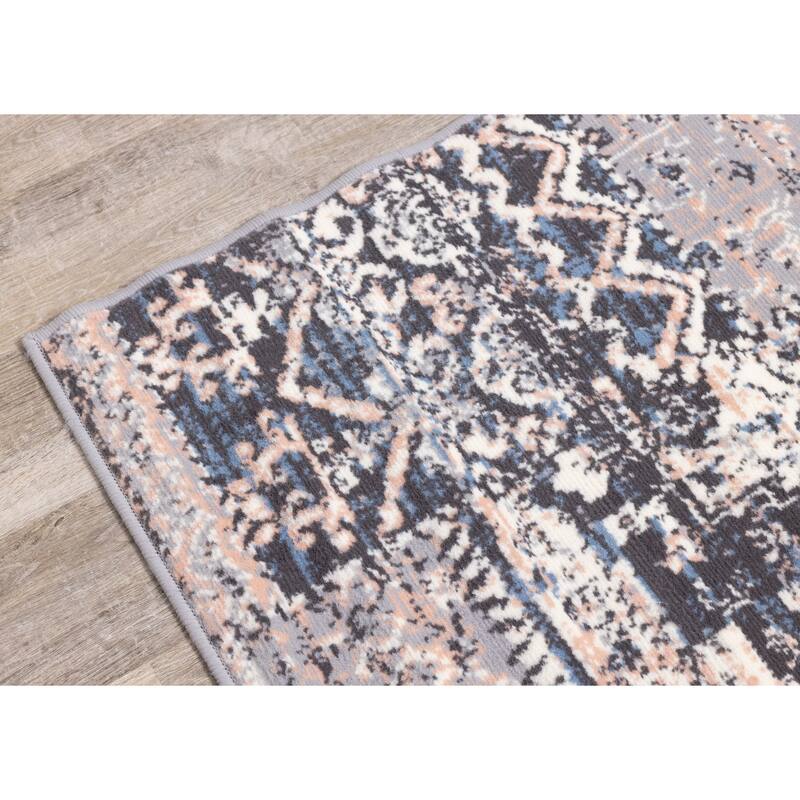 Florence Collection - Pink/Cream Patchwork Rug - 4'7" x 6'7"