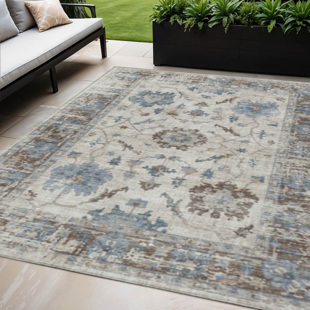 HomeRoots Floral Traditional Rectangle Outdoor Rug
