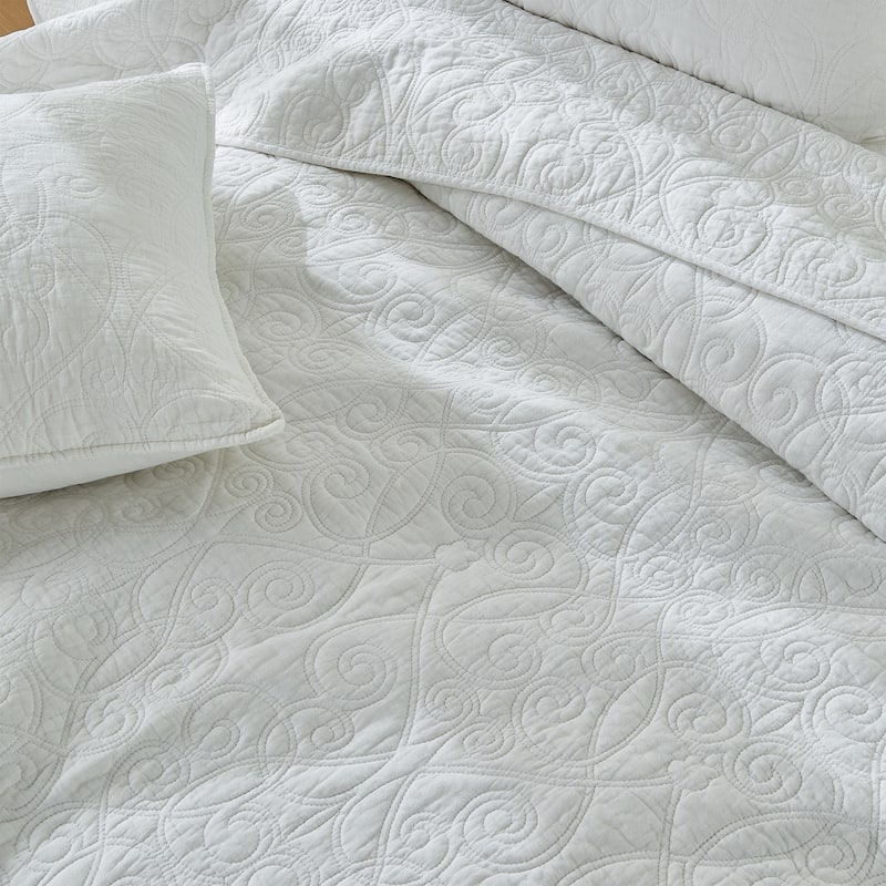 Patina Vie Maison 100% Cotton Stitched 3 Piece Quilt and Sham Set