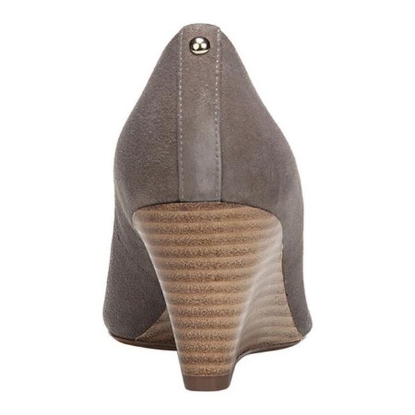naturalizer emily wedge