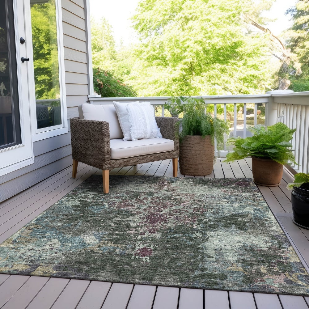 Machine Washable Indoor/ Outdoor Chantille Vintage Damask Rug