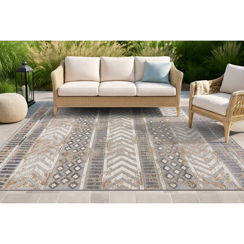 World Rug Gallery Distressed Geometric Indoor/Outdoor Area Rug - 5' x 7' - Beige