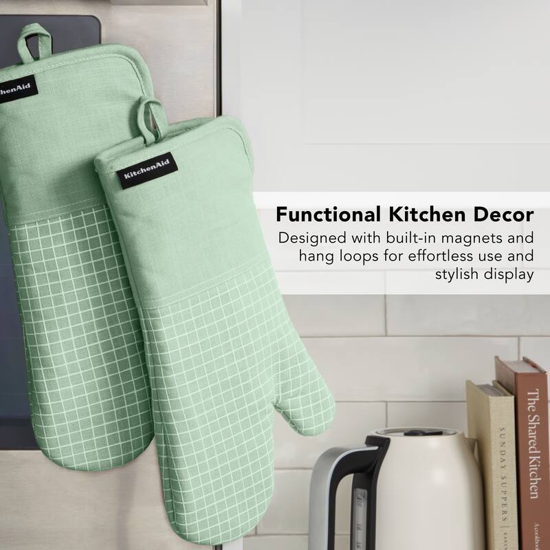 KITCHENAID Gourmet Series Gridlines Oven Mitts 2-Pack Set, Heat Resistant up to 600°F, Soft Silicone Grip, Magnetic Cuff