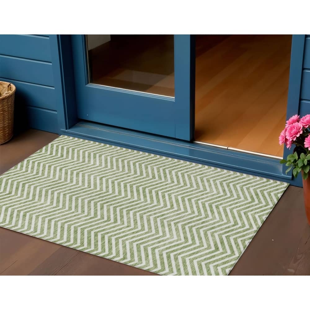 HomeRoots Chevron Transitional Rectangle Outdoor Rug