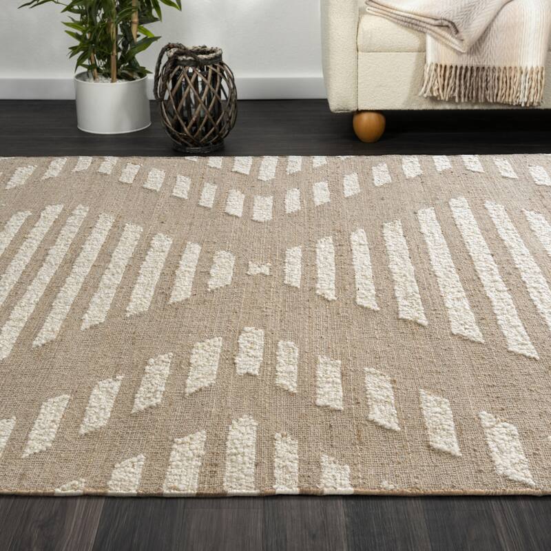 Sevita Natural/Ivory Farmhouse Area Rug