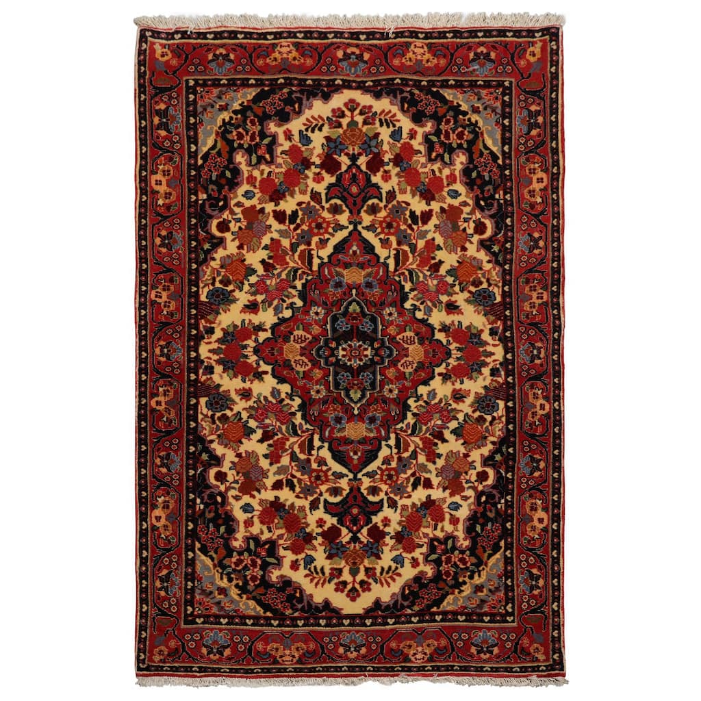 3'5''x5'3'' Hand Knotted Wool Ivory Sarouk Traditional Rug - 3' 5'' x 5' 3''