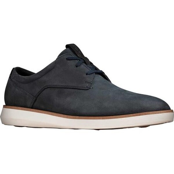 navy nubuck clarks