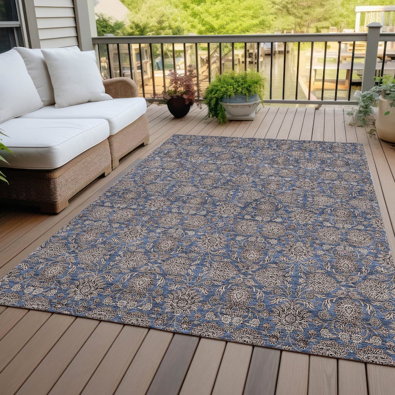 Machine Washable Indoor/ Outdoor Chantille Traditional Floral Rug