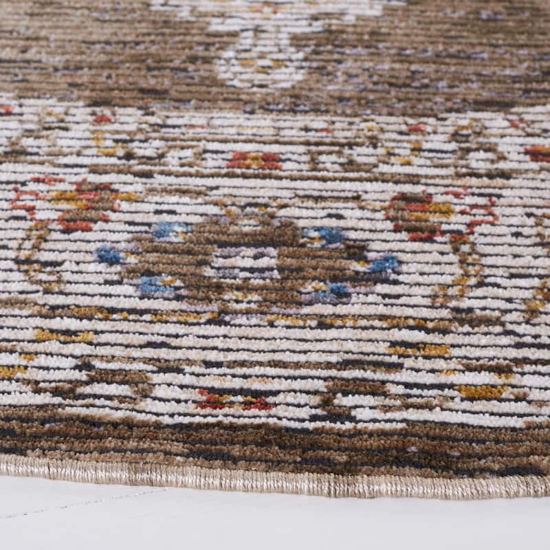 SAFAVIEH Sierra Evalena Oriental Rug