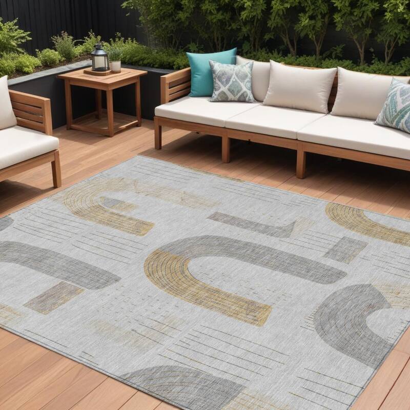 HomeRoots Geometric Transitional Rectangle Outdoor Rug - 10' X 14'