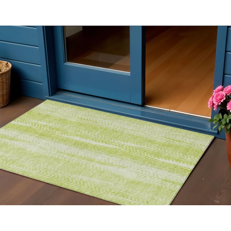 HomeRoots Botanical Leaves Transitional Rectangle Outdoor Rug - 3' x 5'