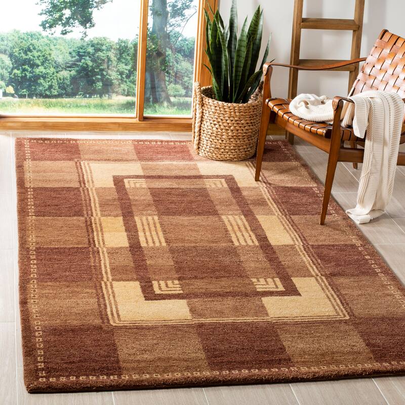 SAFAVIEH Hand-knotted Selaro Damia Modern Wool Rug - 5' x 8' - Assorted