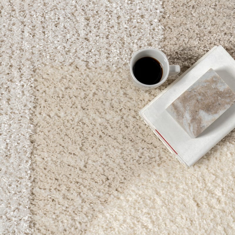 Nuloom Ailani Modern Geometric Area Rug