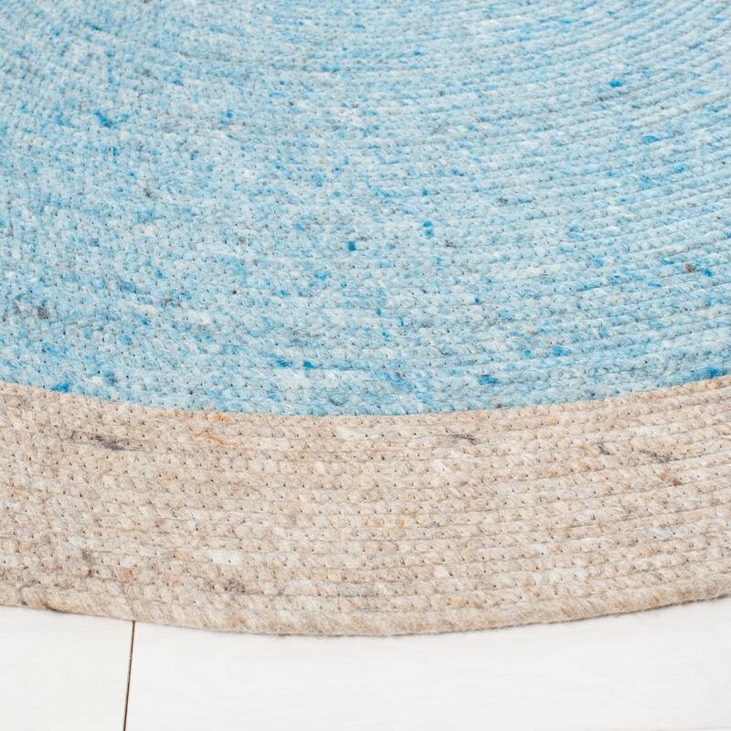 SAFAVIEH, Handmade Braided Sirlei Wool Rug