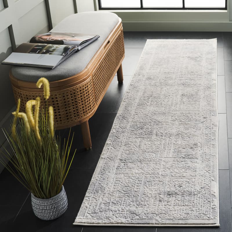 SAFAVIEH Hanna Loriann Contemporary Rug