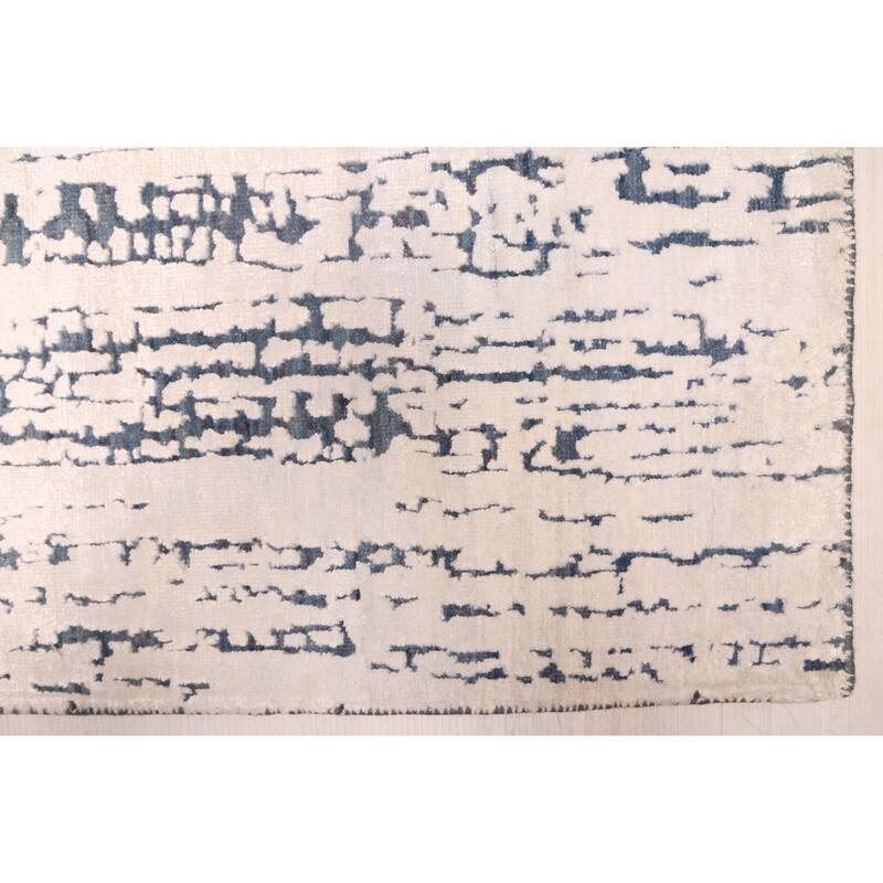 ECARPETGALLERY Hand-knotted Legacy Ivory Silk, Wool Rug - 2'6 x 11'11