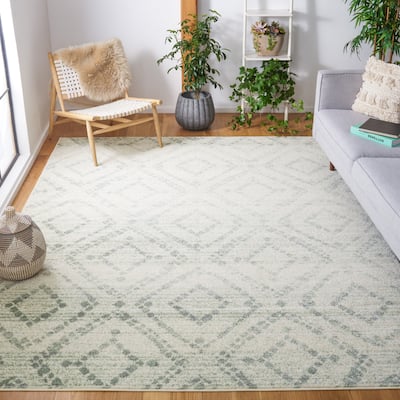 SAFAVIEH Adirondack Minerva Diamond Moroccan Distressed Rug