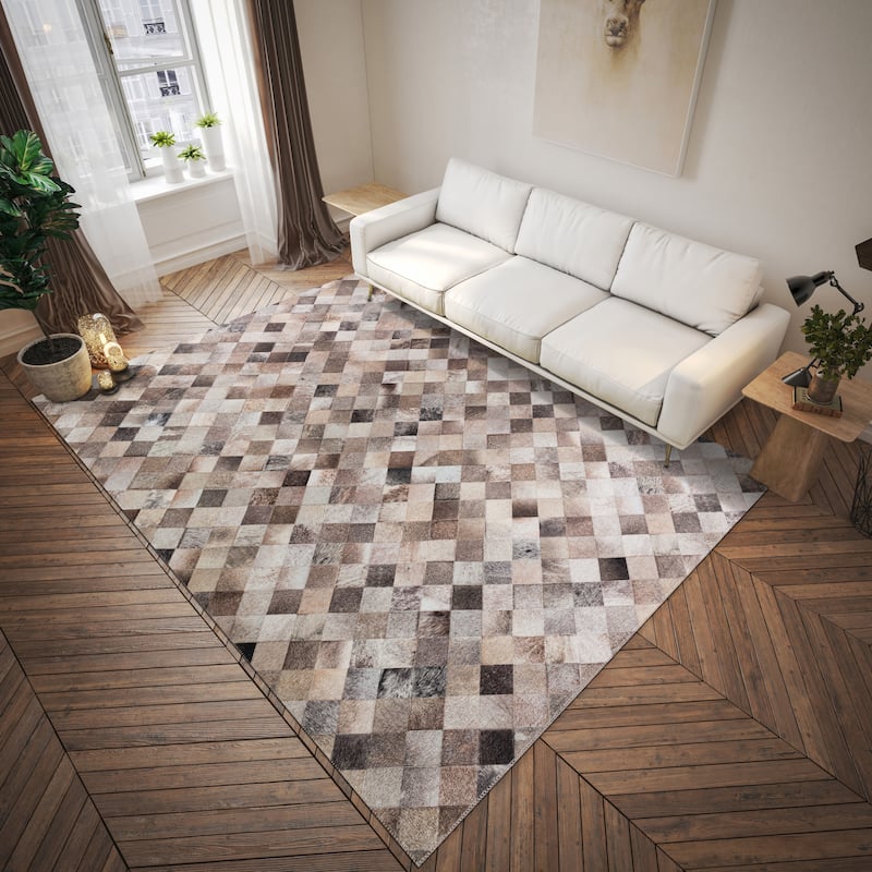 Laredo Diamond Faux Hide Patchwork Area Rug. - 3' x 5' - Gray