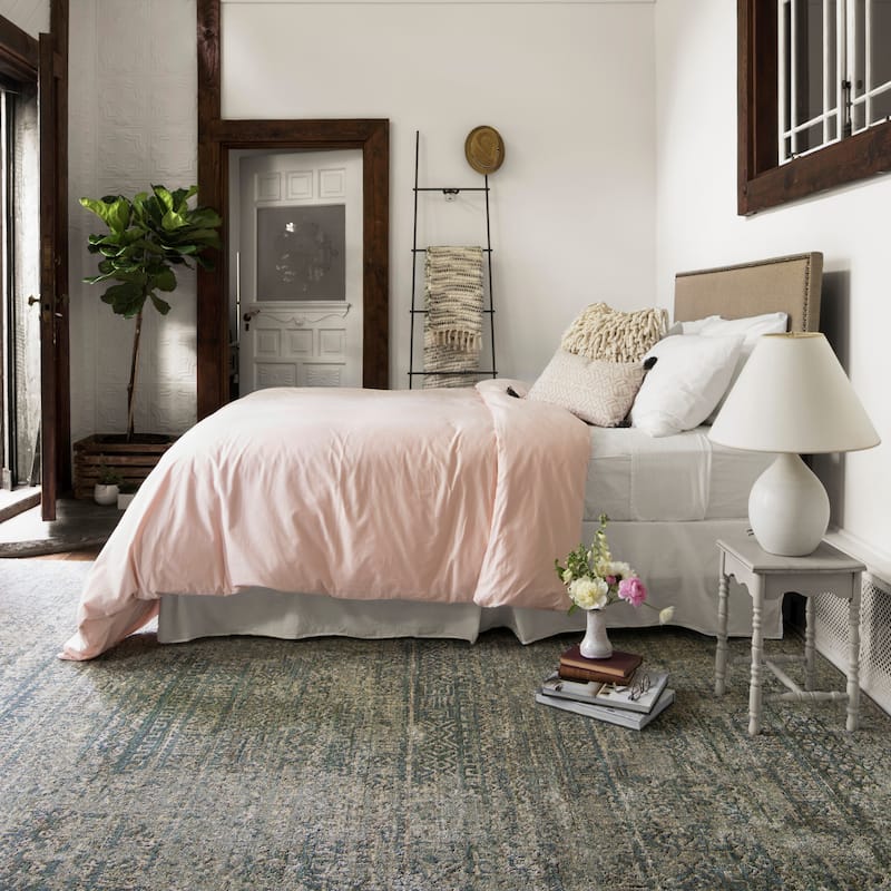 Alexander Home Genova Abstract Distressed Transitional Area Rug - 5' 3" x 7' 4" - Ivory/Sea - Runner/Rectangle