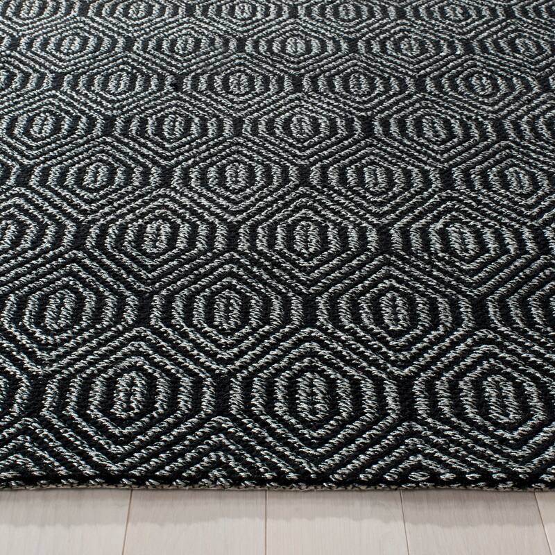 SAFAVIEH Handmade South Hampton Bryanna Casual Polyester Rug
