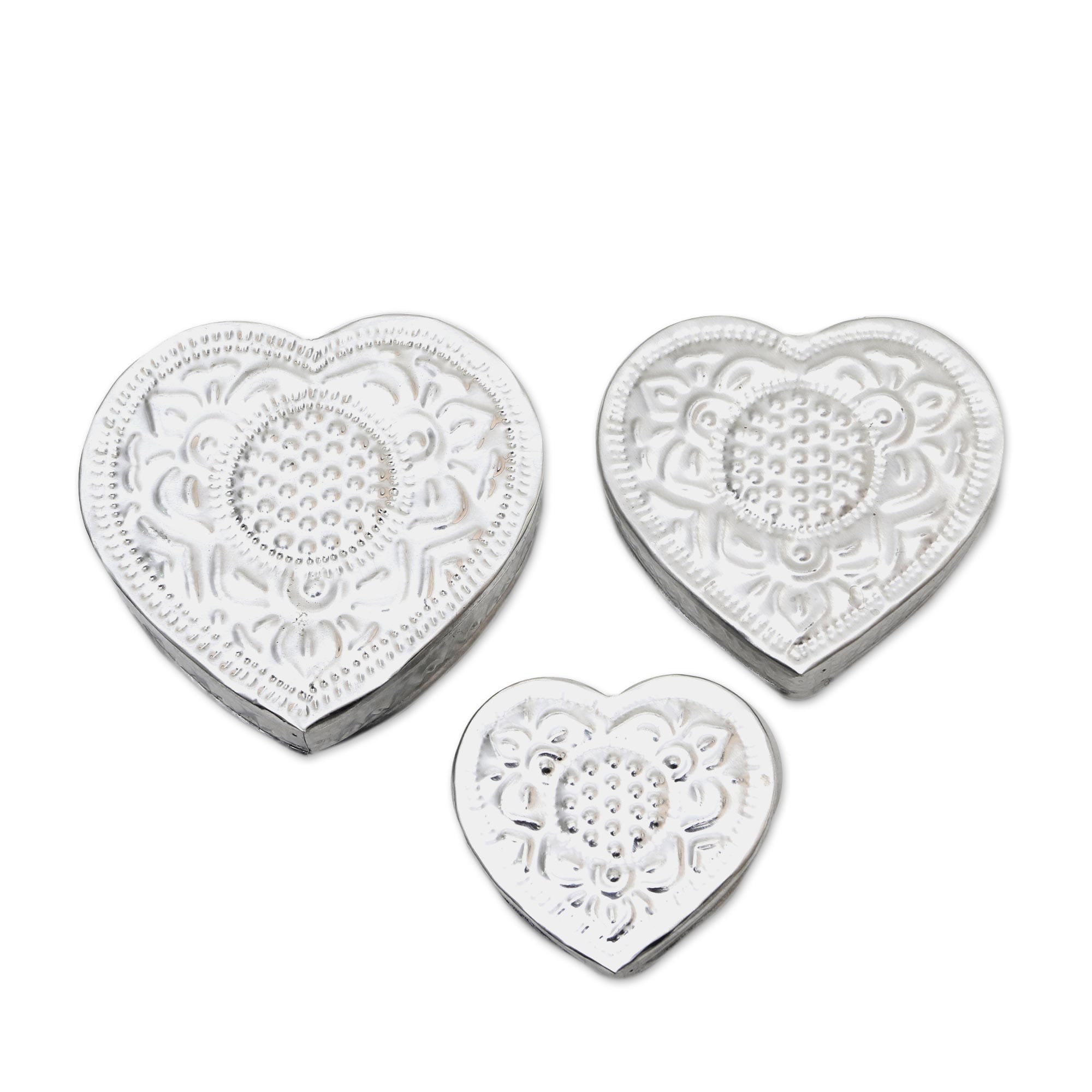 Novica Handmade Sparkling Love Aluminum Jewelry Boxes (Set Of 3)
