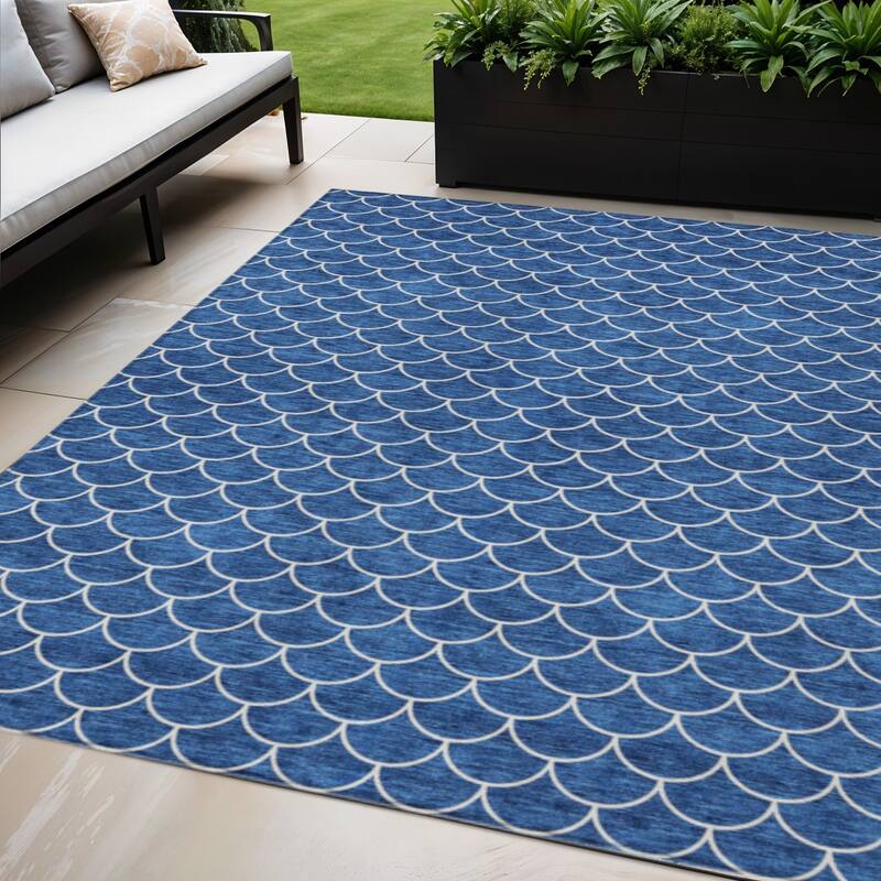 HomeRoots Geometric Transitional Rectangle Outdoor Rug - 5' X 8'
