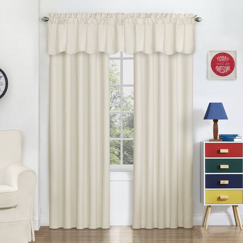 Eclipse My Scene Thermaback Blackout Macklin Valance - 42x18