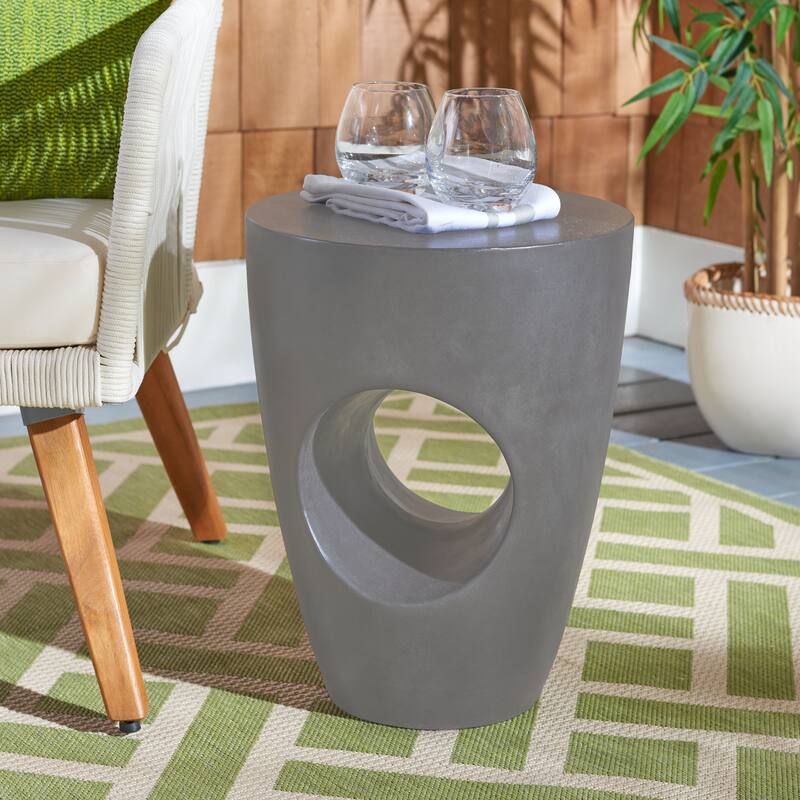 SAFAVIEH Hadil Concrete Indoor/ Outdoor Accent Table - 14.1" x 14.1" x 17.7" - 14Wx14Dx18H - Dark Grey