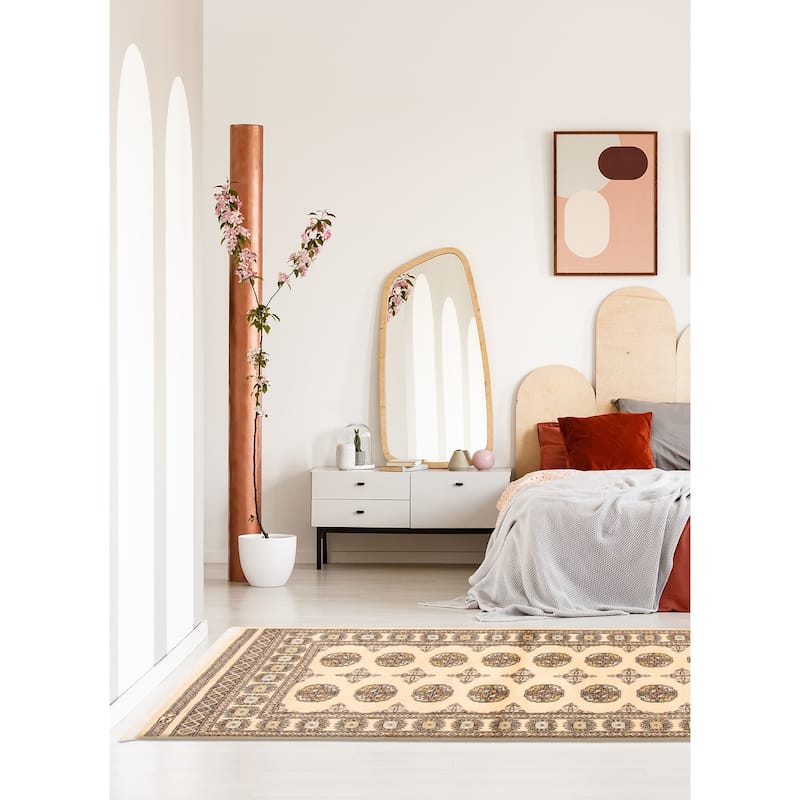 ECARPETGALLERY Hand-knotted Peshawar Bokhara Beige Wool Rug - 3'3 x 5'5