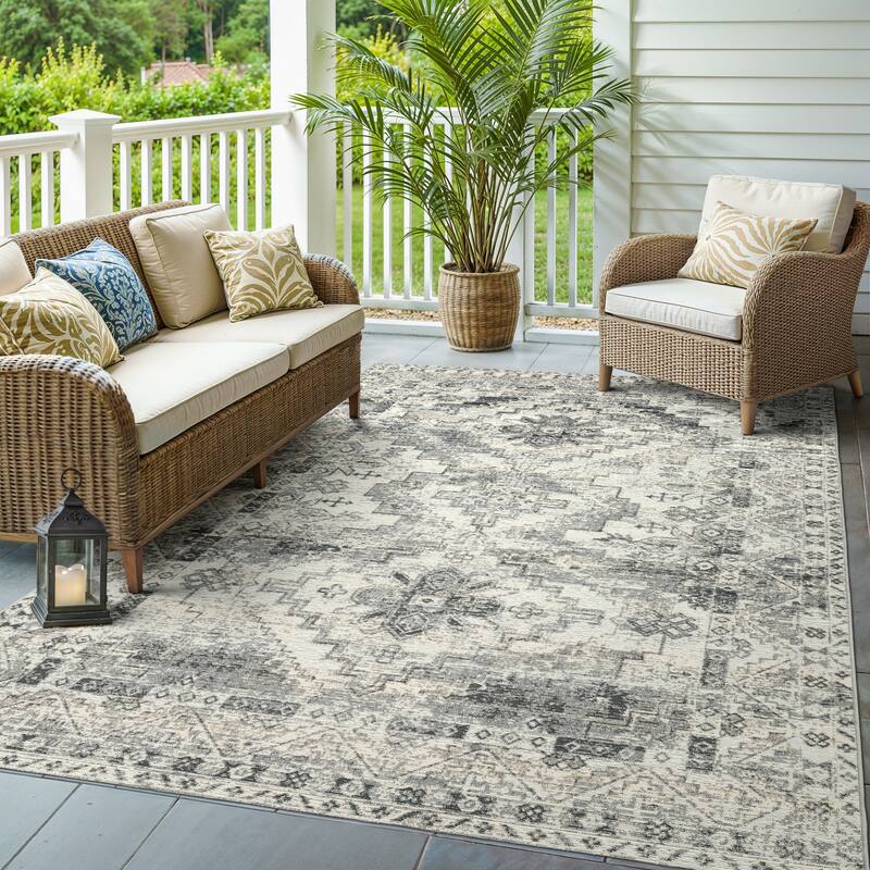 Style Haven Nova Faded Nomadic Grey/ Ivory Area Rug - 7' 10" x 10'