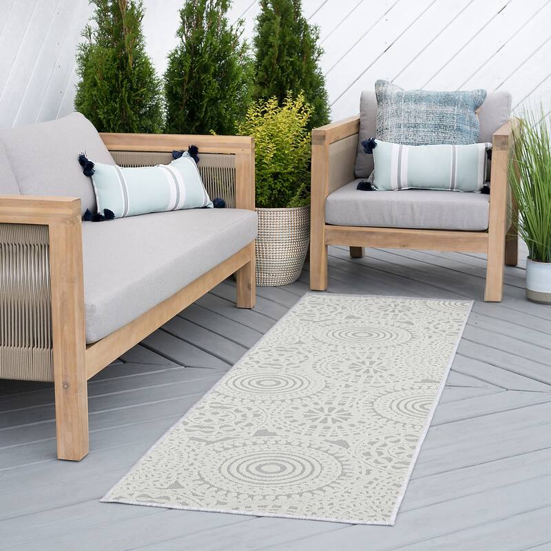 Cruise Bohemian & Eclectic Geometric Indoor/Outdoor Area Rug