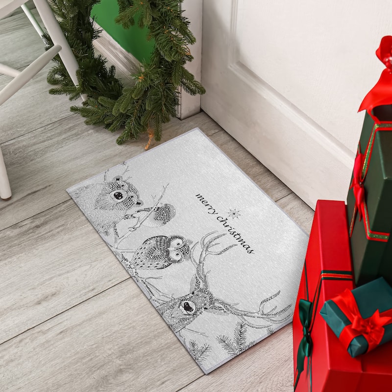 Indoor/ Outdoor Cozy Winter Gray Washable Christmas Animals Rug - 1'8" x 2'6" - Gray