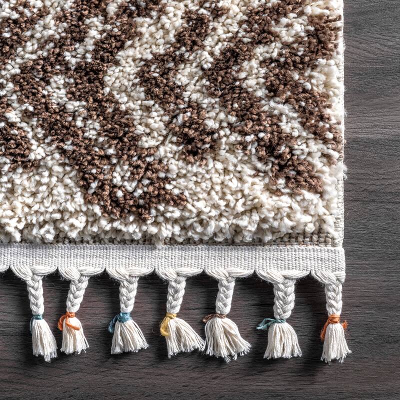 Nuloom Zuri Shaggy Banded Tribal Area Rug
