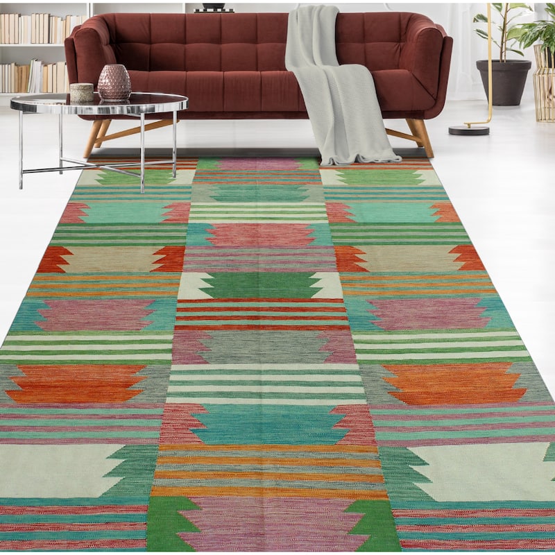 Modern Flatweave Dumaka Green/Ivory Rug - 6'7" x 9'9"