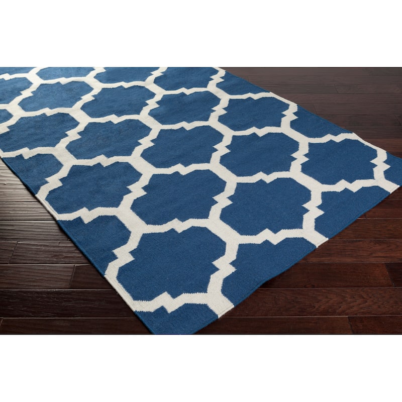 Hand-Woven Esme Moroccan Trellis Reversible Flatweave Wool Rug - 4' x 6'