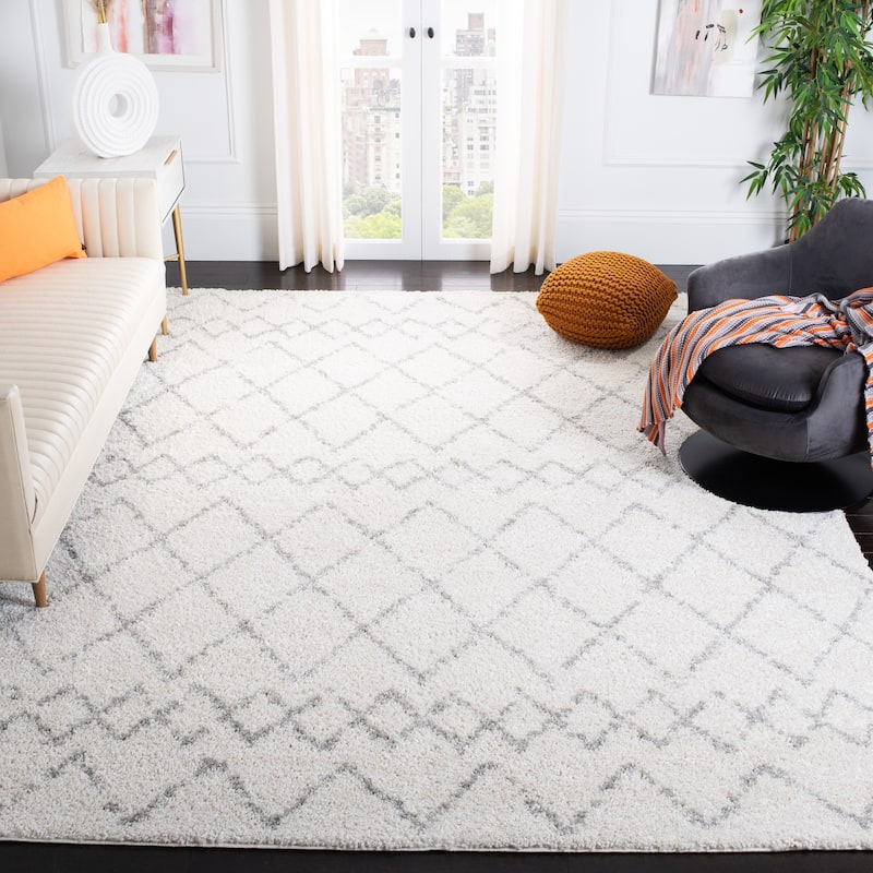 SAFAVIEH Berber Shag Ilmie Light Grey/Cream Rug - 5'1" x 7'6" - Cream/Light Grey