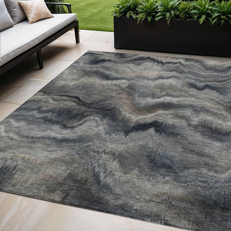 HomeRoots Abstract Transitional Rectangle Outdoor Rug - 5' X 8'