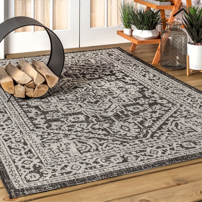 JONATHAN Y Rozetta Medallion Textured Weave Indoor/Outdoor Area Rug - 6' x 9' - Gray/Black