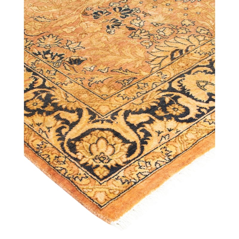 Overton Handknotted Wool Traditional Oriental Beige Area Rug - 4' x 6'