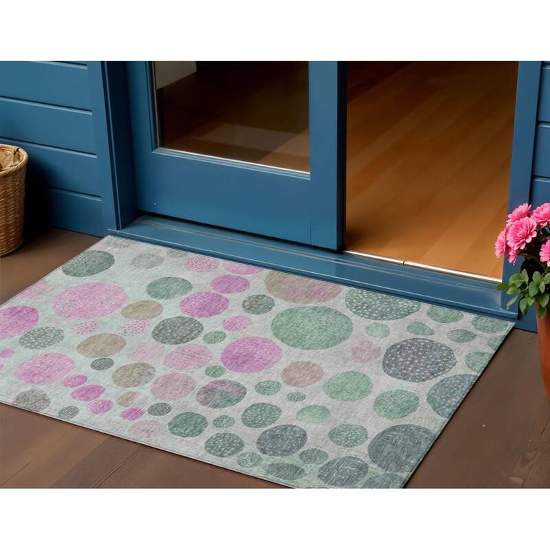 HomeRoots Geometric Transitional Rectangle Outdoor Rug - 3' x 5'