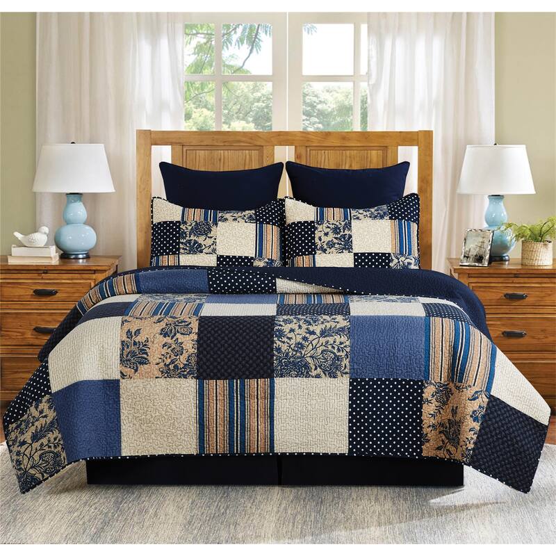Julia Quilt Set