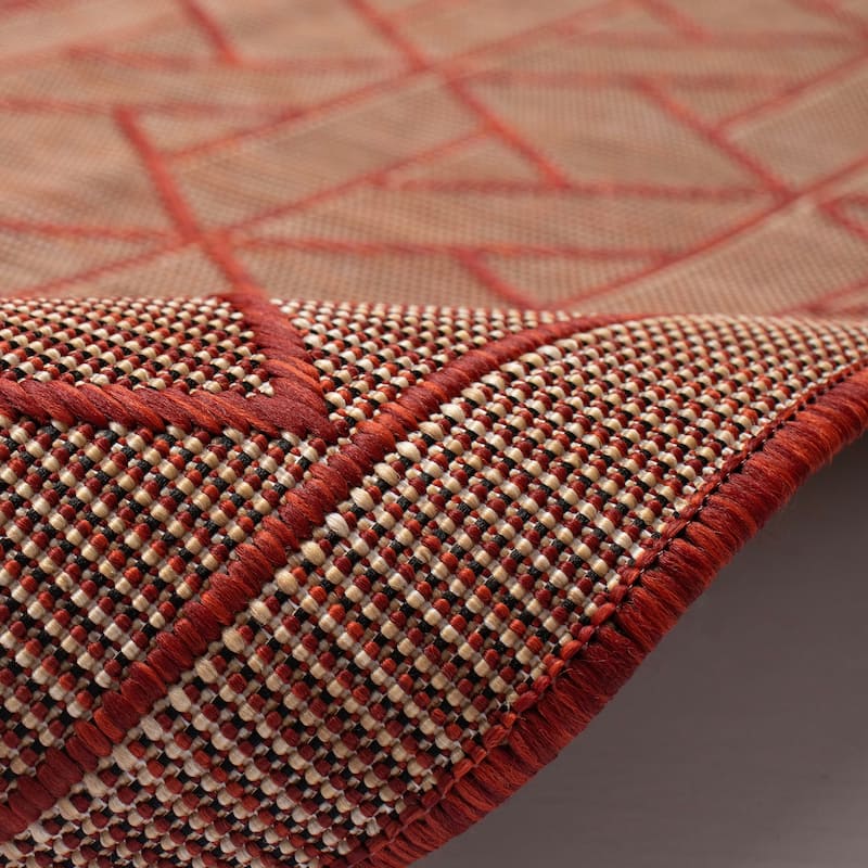 Liora Manne Carmel Pyramid Indoor/Outdoor Rug