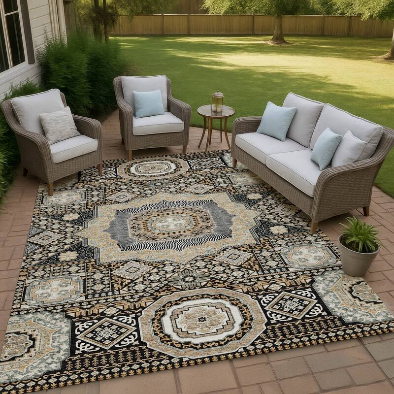Machine Washable Indoor/ Outdoor Traditonal Isaiah Chantille Rug - Black - 9' x 12'